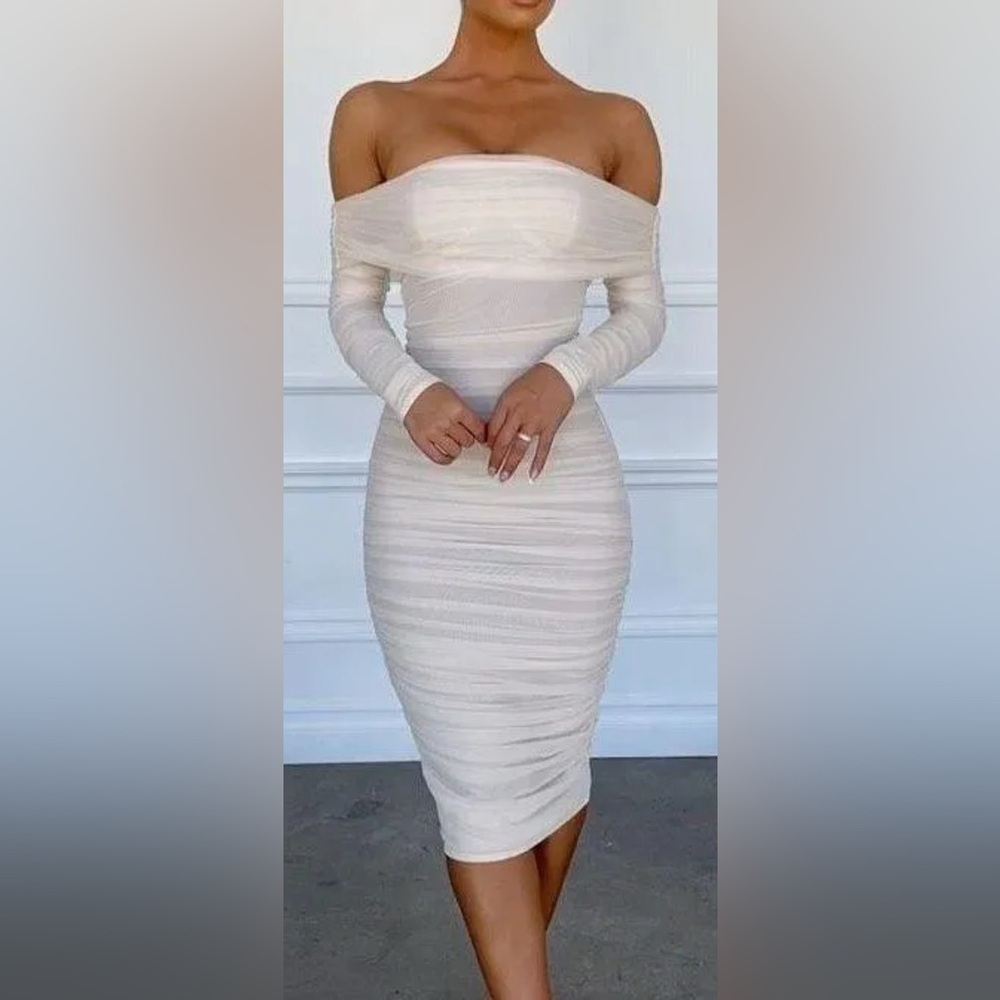 House of CB ‘ANAIS’ Ivory Tulle Off Shoulder Ruched Dress Small US4-6$195 - Picture 3 of 14